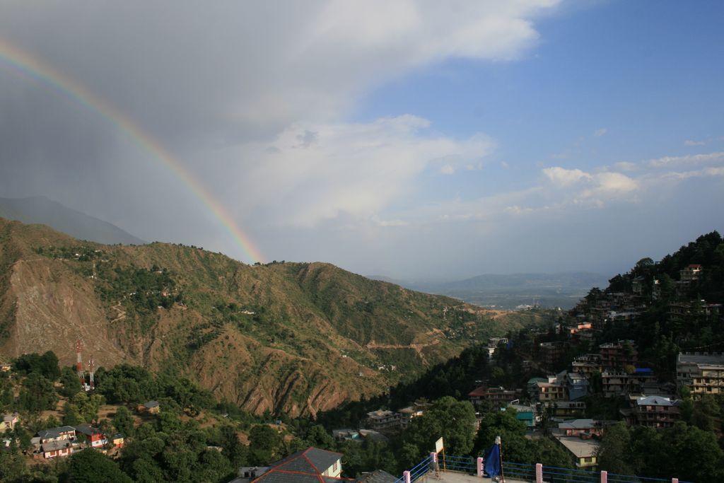 Green Hotel Dharamshala Exterior foto